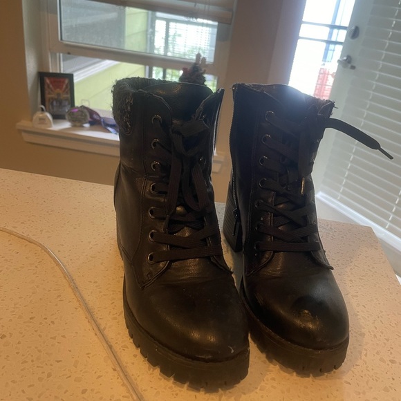 Boots - Picture 2 of 2